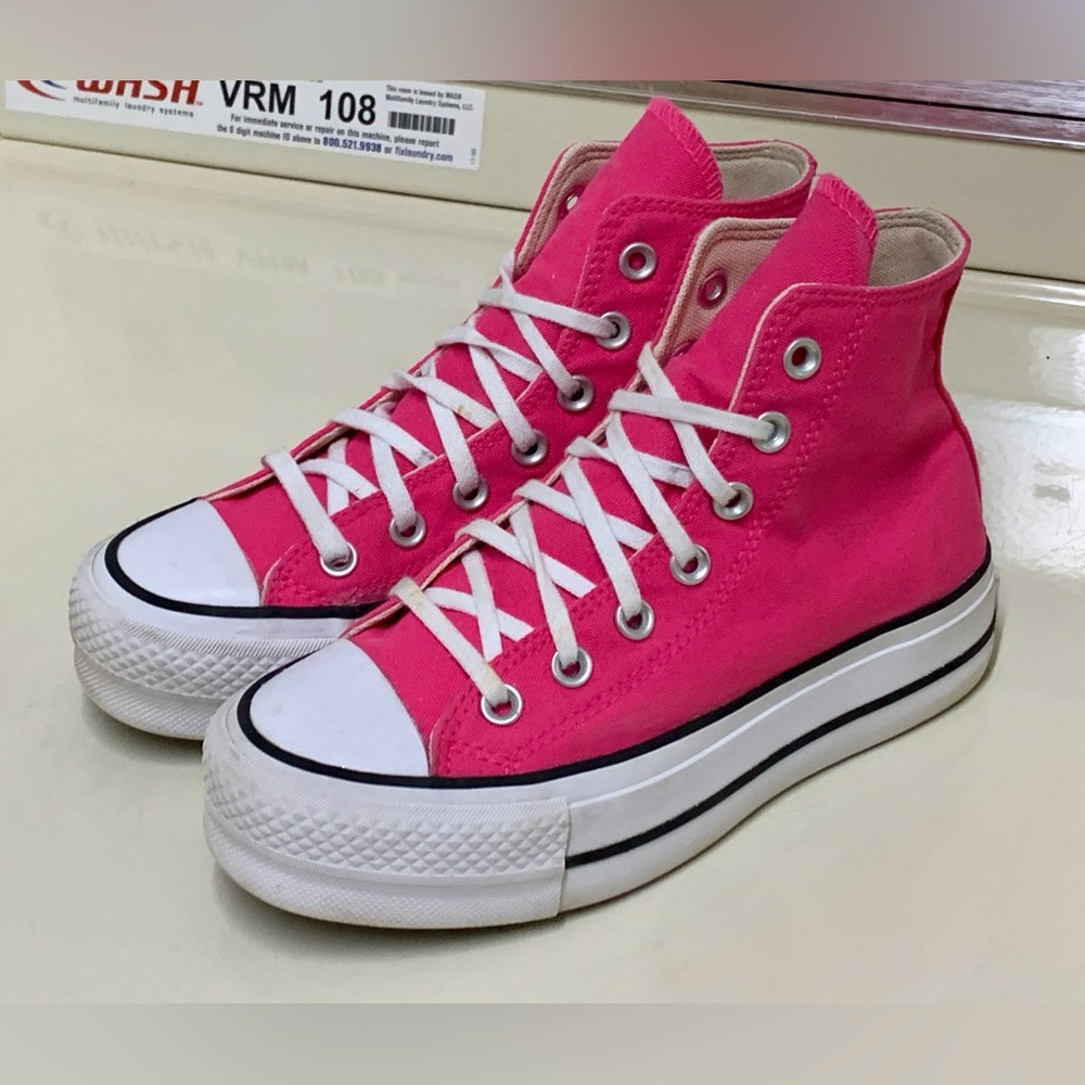Women’s 5 Converse Chuck Taylor High Top Double Stacked Platform Sneakers Shoes